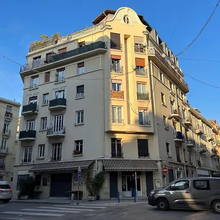 Gare Apartamento Niza